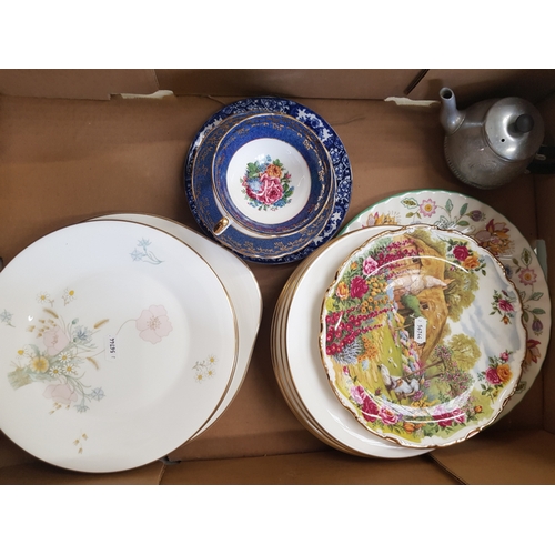 76 - Mixed collection of items to include Royal Doulton Floral decorated side plates, Minton 'Haddon hall... 