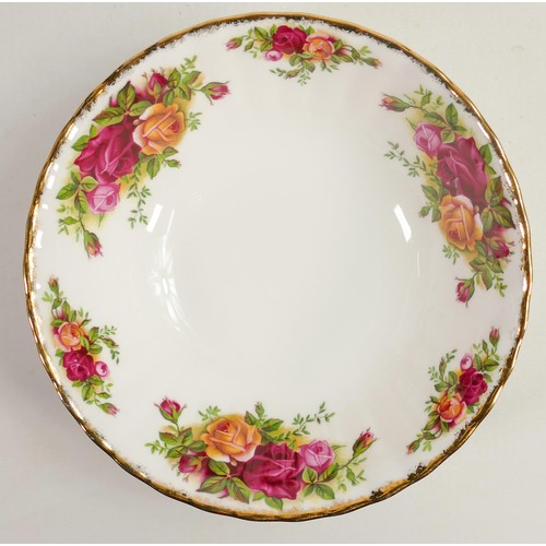 925 - Royal Albert Old Country Roses pattern tea & dinner ware including - tea set, open vegetable dishes,... 