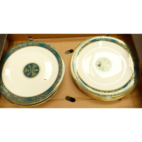 940 - A large collection of Royal Doulton Carlyle patterned tea & dinner ware including tea, coffee & dinn... 