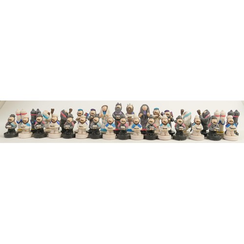 1558 - Resin Jewish Rabbis theme novelty chess set, 32 pieces, height of king 8.6cm.