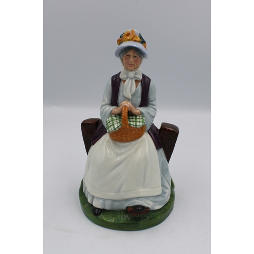 440 - Royal Doulton character figure Rest Awhile HN2728.