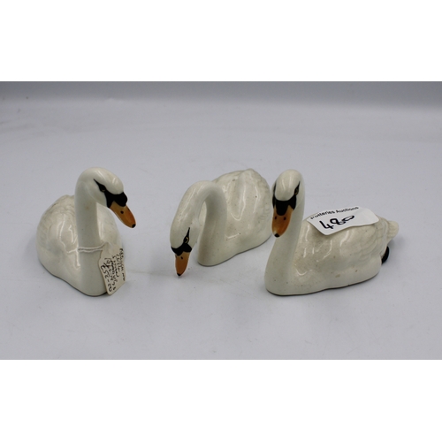 480 - Beswick Swans 2 x 1684 & 1 x 1685 (3).