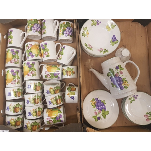 517 - Royal Norfolk coffee and tea ware items to include coffee pot, mugs, tea cups, saucers, side plates ... 