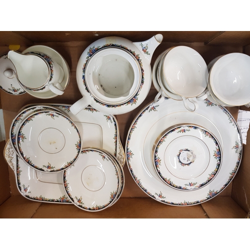 535 - Wedgwood 'Osborne' Pattern tea and dinner ware items to include 6 dinner plates together with a 22 P... 