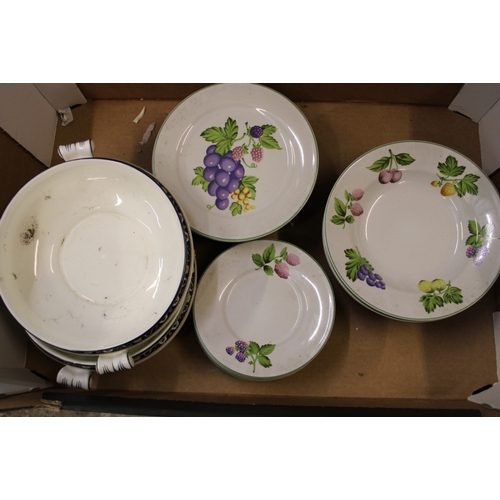 547 - Mixed collection of ceramic items to include Royal Norfolk side and salad plates and matching rimmed... 