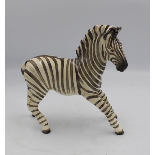 190 - Beswick Zebra 845B , restuck leg