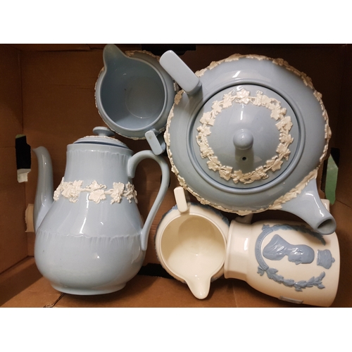 11 - A collection of Wedgwood Queensware including teapot, cream jug, water jug & similar