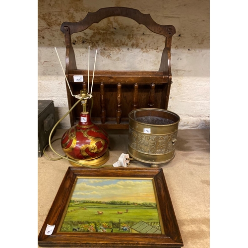 135e - A mixed collection of items to include Wooden Magazine Rack, Framed Print, Brass PLanter & Ornamenta... 