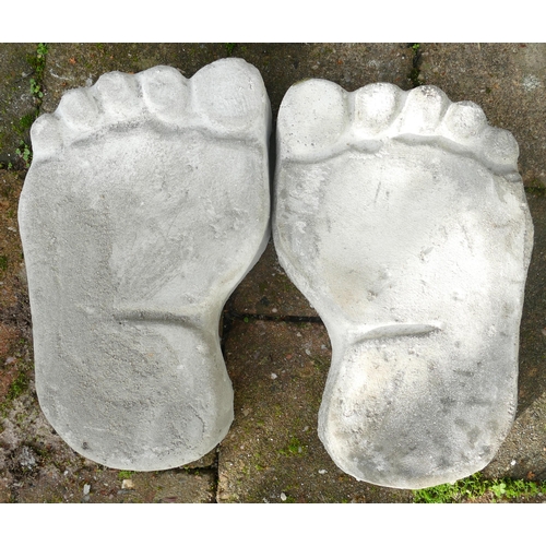 820K - A pair of stone foot stepping stones