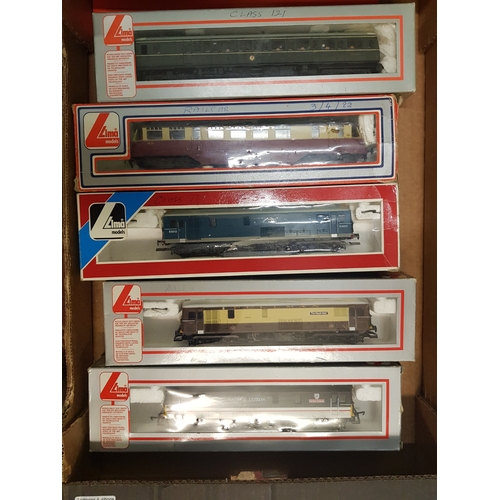 89 - 5 individual Lima Model Railways/ Locomotives and carriages consisting of Gatwick Express 73212, The... 