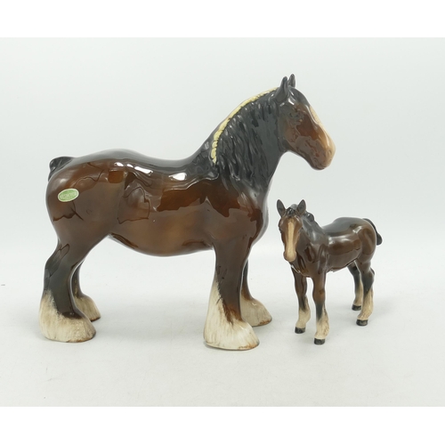 494 - Beswick 818 Shire Horse & Shire Foal 1053(2)