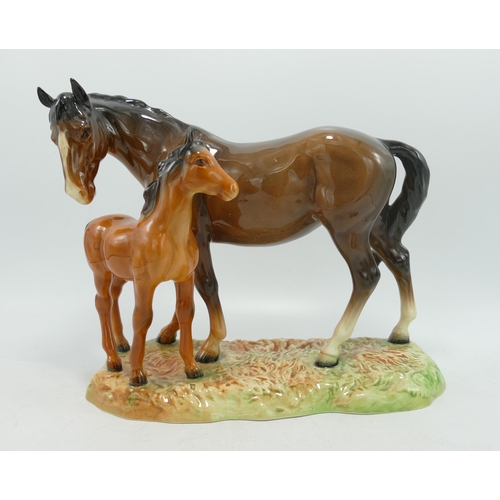 Beswick mare & foal on base 953