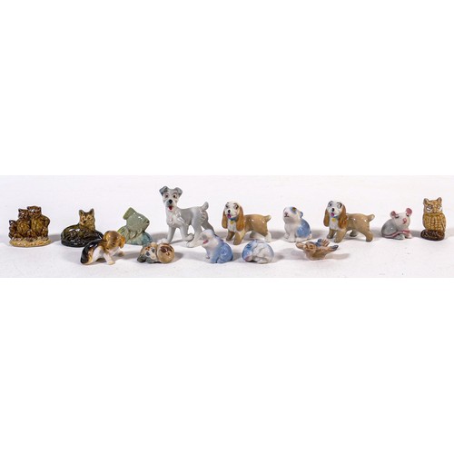 2 - A collection of Wade Whimsies including Tom & Jerry, Disney animals, Robinson Advertising Jazz Band ... 