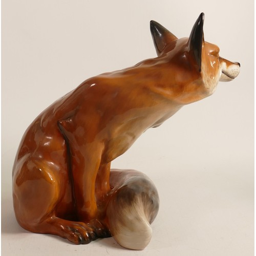 387 - Royal Doulton large prestige seated sly fox HN2635, h.25cm.