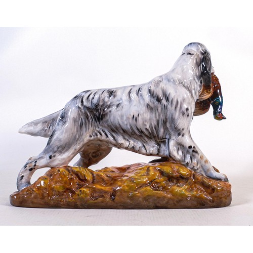 393 - Royal Doulton model of a setter & pheasant
HN2529, height 22cm.