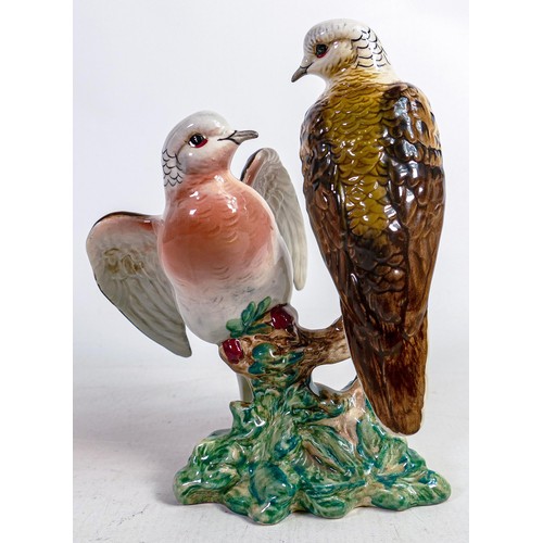 528 - Beswick pair of turtle doves 1022.