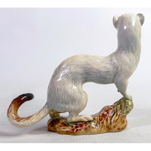 541 - Beswick Stoat in winter coat 1021