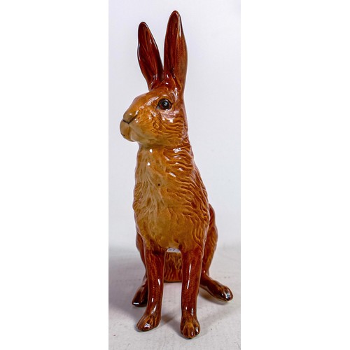 543 - Beswick model of a seated hare 1025