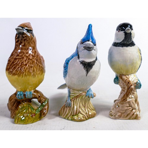 547 - Three Beswick American birds Cedar Waxwing 2184, Blue Jay 2188 & Black Capped Chickadee (3)