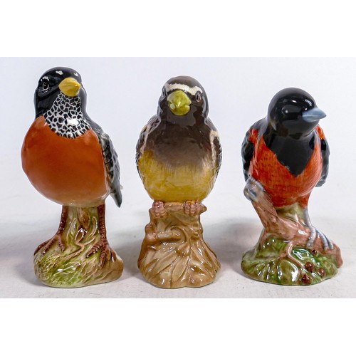 548 - Three Beswick American birds Baltimore Oriole 2183, American Robin 2182 & Evening Grosbeak 2190 (3)