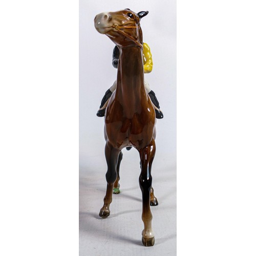 642 - Beswick jockey on walking horse 1037, black white & yellow jockey colours.