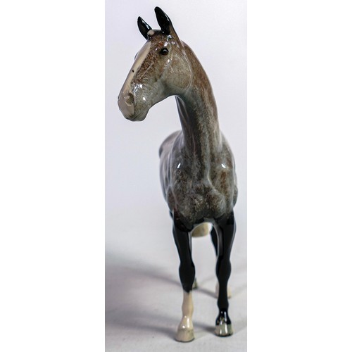 643 - Beswick Hunter horse in Strawberry Roan H260