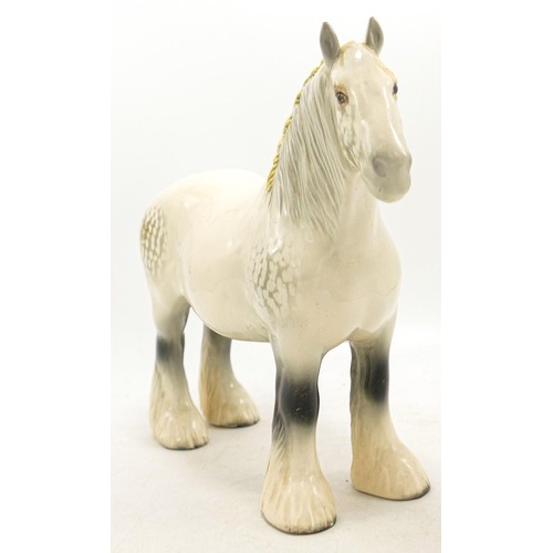 660 - Beswick grey 818 Shire horse