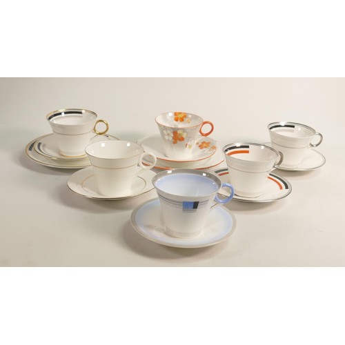 1010 - Shelley Regent shape 2 x trios, 4 x cups & saucers, patt no.s 12421, 12273, 12302, 12128/B, 12273/S ... 