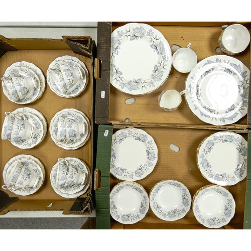 1039 - A large collection of Royal Albert Silver Maple patterned tea & dinnerware to include tea set, dinne... 