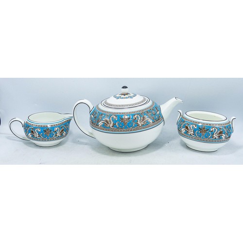 1044 - Wedgwood Turquoise Florentine tea and dinner set, Portland vase marks, comprising 12 cups and saucer... 