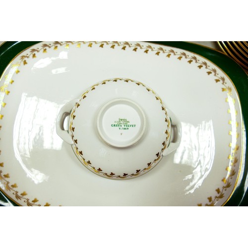 1047 - Large Spode Green Velvet service -  coffee set, tea set, dinnerware, tureens, dinner plates, 144 pie... 