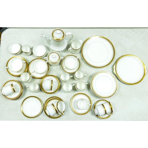 1048 - Paragon Athena patterned coffee & tea ware, 58 pieces.