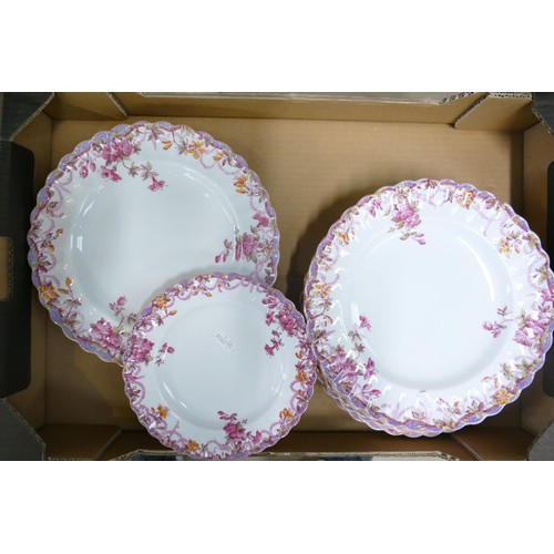 1068 - Spode Floral Irene patterned dinner ware including plates, platters, handled soup bowls, salad plate... 