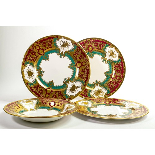 1113 - De Lamerie Fine Bone China heavily gilded Royale pattern dinner plates & shallow bowl, specially mad... 