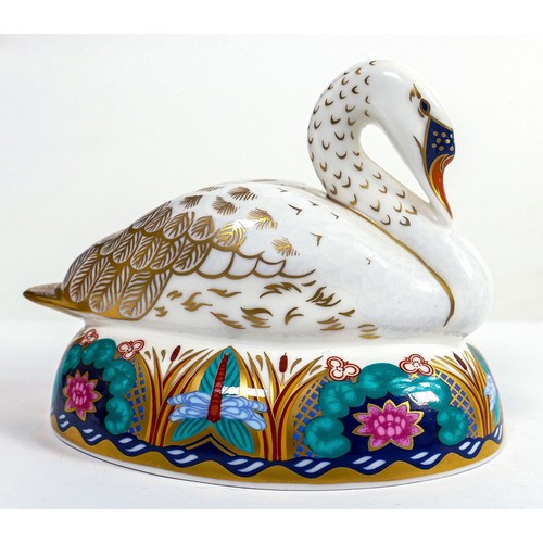 1243 - Royal Crown Derby Swan paperweight, gold stopper.