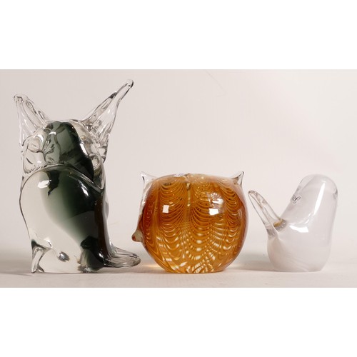 1242 - Mvrano, Murano & similar glass paperweights in the form of Owls, tallest 20cm (2)