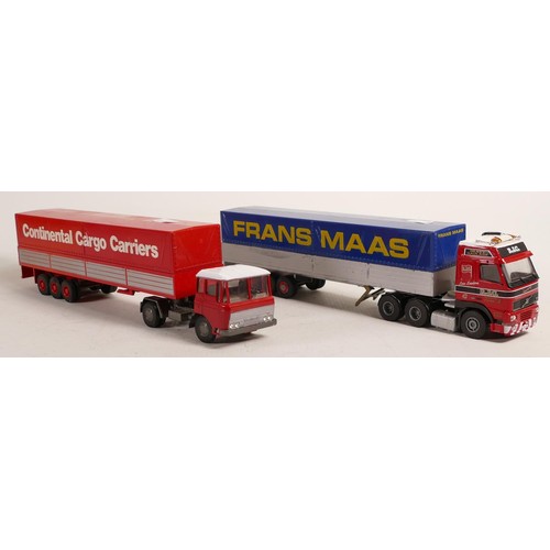 1678 - Vintage Lion Toys model toy lorries & trailers (2)