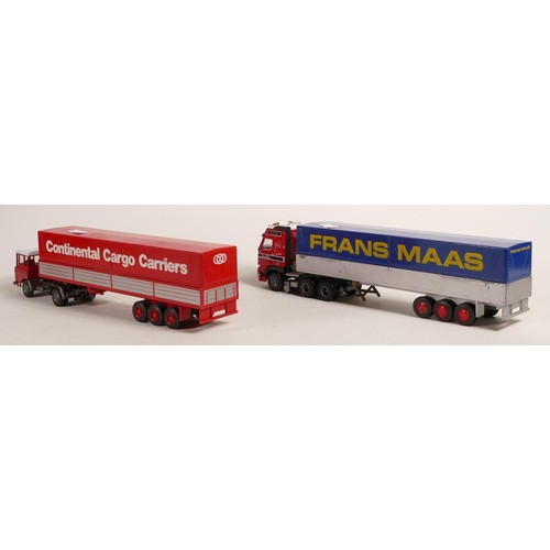 1678 - Vintage Lion Toys model toy lorries & trailers (2)