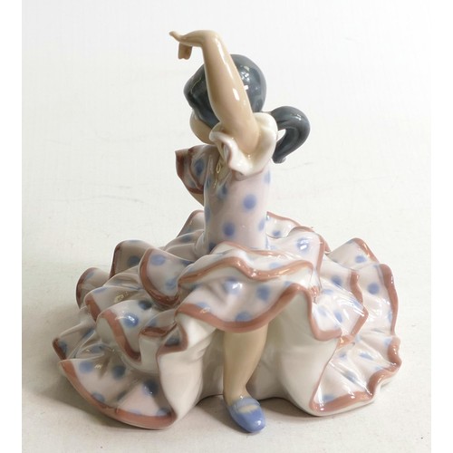 828 - Lladro Spanish Dancer 5390 figure, height 13cm