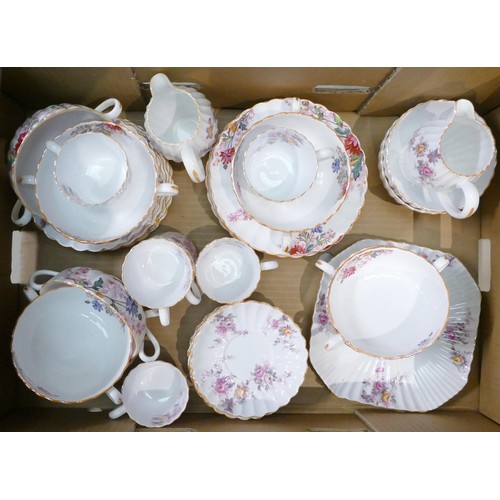 1067 - Spode Floral Chelsea Garden & similar pattern tea & dinner ware, 41 pieces in one tray.