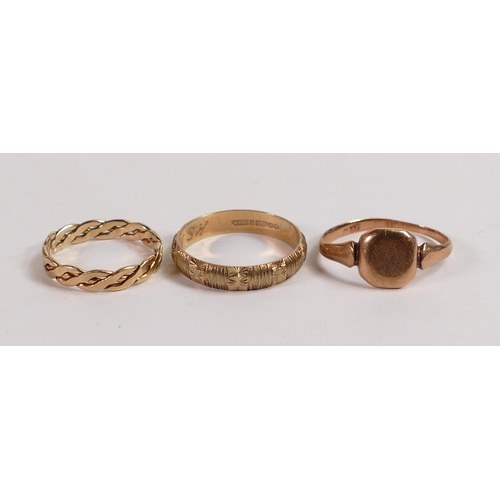 672 - 9ct gold wedding ring, size O and two 9ct gold rings, 5.5g.