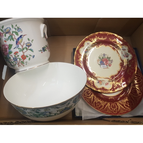 66 - Wedgwood 'Babylon' fruit bowl, Aynsley 'Pembroke' planter, Aynsley Cabinet Plate and Royal Worcester... 