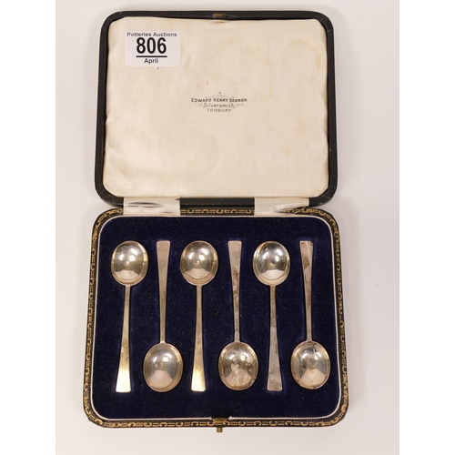 806 - Cased set of six Arts & Crafts tea spoons, 54.7g.