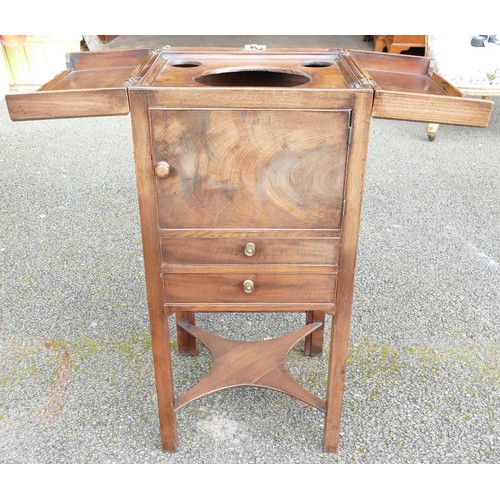 505 - George III gentleman's wash stand, height 90cm, depth 41cm & width 41cm.