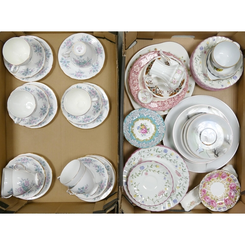 206 - A mixed collection of items to include Colclough floral decorated tea ware , oriental tea ware, Roya... 