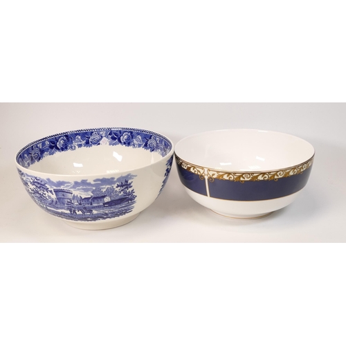 352 - Wedgwood Rococo & Landscape patterned fruit bowls, largest diameter 23cm(2)