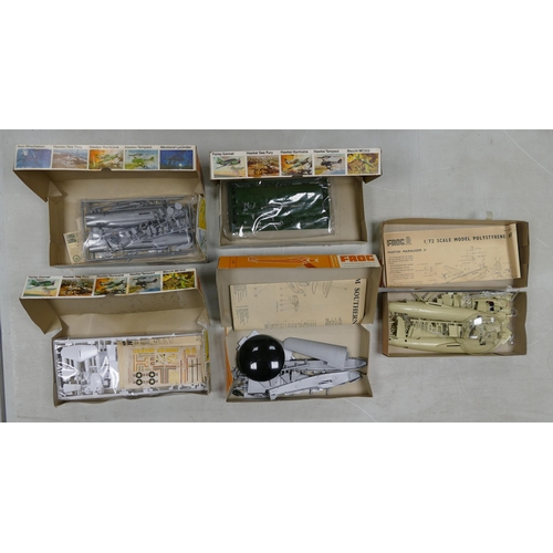 562 - Vintage Frog boxed 1/72 scale Model Aircraft kits to include Grumman OV-1B Mohawk, OV-10A Bronco, BA... 