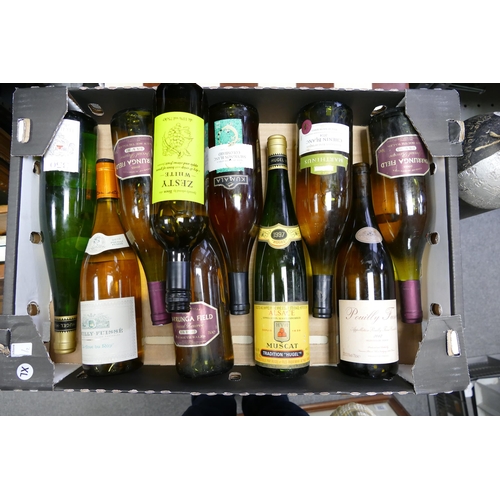 593 - A collection of vintage wines to include Pouilly Fuisse, 2004 Marthinus Chenin Blanc, 2003 Yarrunga ... 