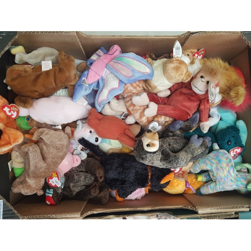 52 - A large collection of TY Beanie babies (1 tray)