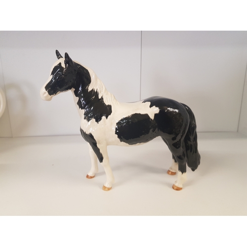 234 - Beswick Piebald Pinto Pony 1373 (ears re-glued).